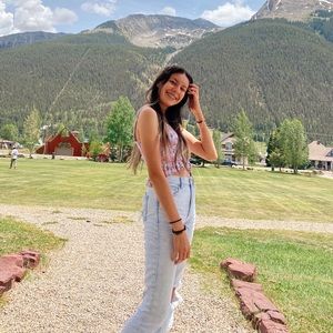 Meet your Posher, Selena